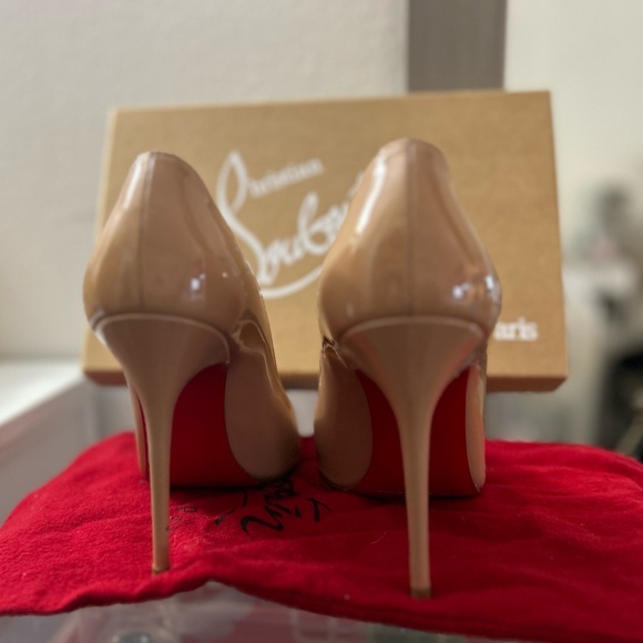 Nude Christian Louboutin size 37.5 US 7 - Picture 2 of 6